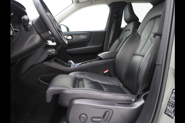 Volvo XC40 1.5 T5 Plug-in hybrid Plus Dark | Leder | Trekhaak | Harman/Kardon | Pilot Assist | Camera | Keyless | Memory | Carplay