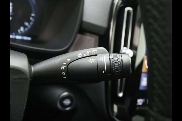 Volvo XC40 1.5 T5 Plug-in hybrid Plus Dark | Leder | Trekhaak | Harman/Kardon | Pilot Assist | Camera | Keyless | Memory | Carplay