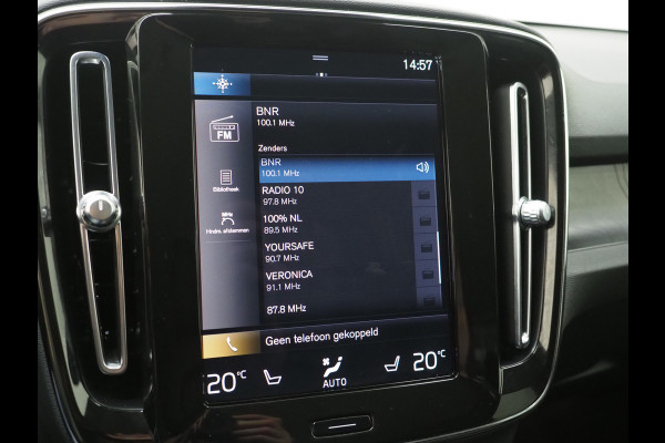 Volvo XC40 1.5 T5 Plug-in hybrid Plus Dark | Leder | Trekhaak | Harman/Kardon | Pilot Assist | Camera | Keyless | Memory | Carplay