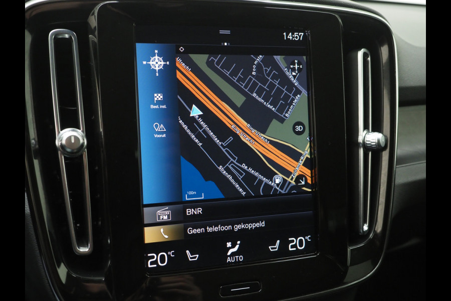 Volvo XC40 1.5 T5 Plug-in hybrid Plus Dark | Leder | Trekhaak | Harman/Kardon | Pilot Assist | Camera | Keyless | Memory | Carplay