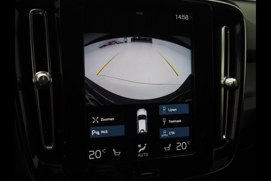 Volvo XC40 1.5 T5 Plug-in hybrid Plus Dark | Leder | Trekhaak | Harman/Kardon | Pilot Assist | Camera | Keyless | Memory | Carplay