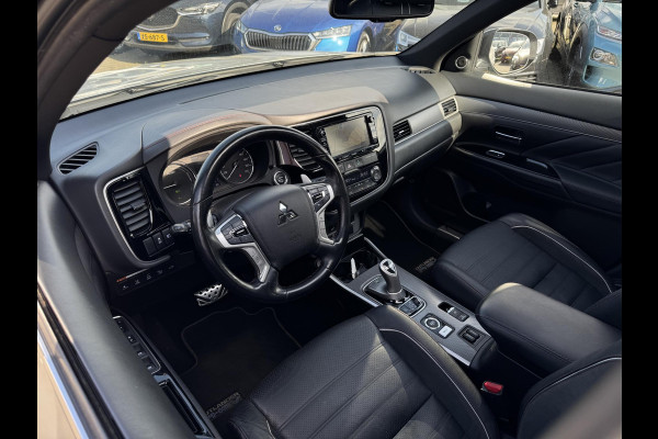 Mitsubishi Outlander 2.0 PHEV S-Edition PANODAK | LEDER | TREKHAAK