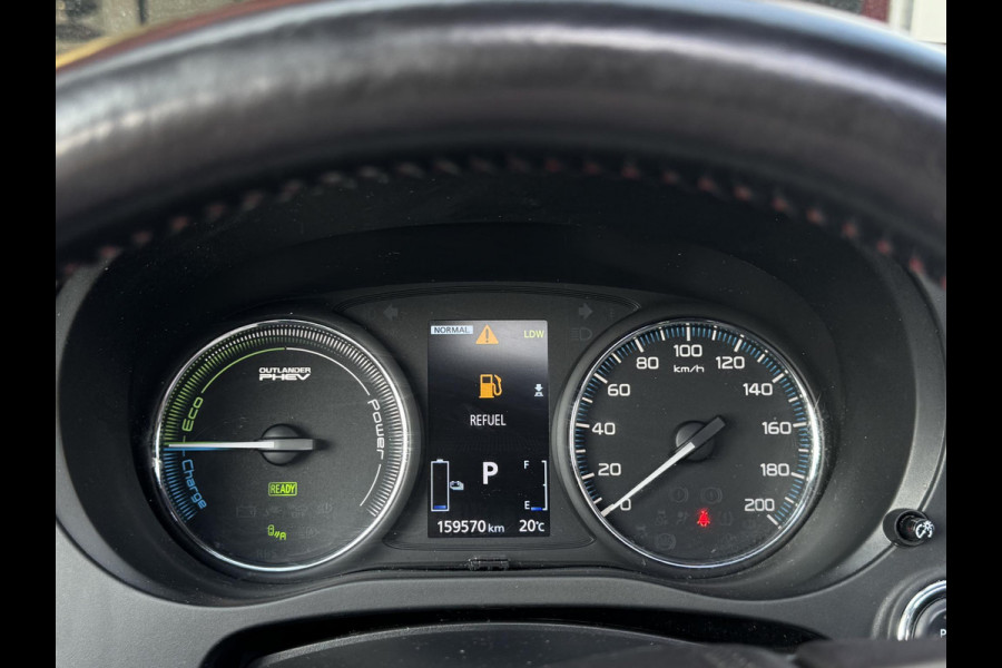 Mitsubishi Outlander 2.0 PHEV S-Edition PANODAK | LEDER | TREKHAAK