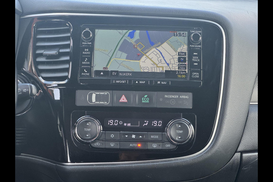 Mitsubishi Outlander 2.0 PHEV S-Edition PANODAK | LEDER | TREKHAAK