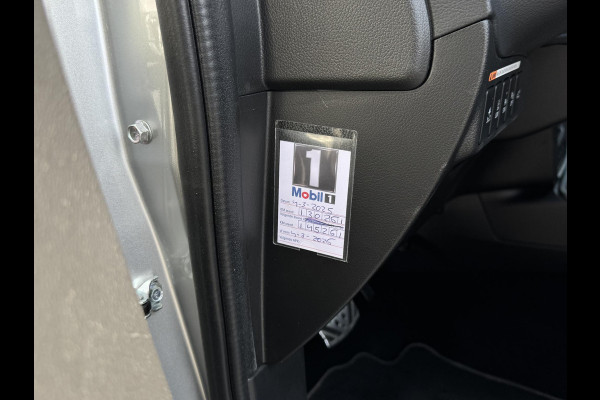 Mitsubishi Outlander 2.0 PHEV S-Edition PANODAK | LEDER | TREKHAAK