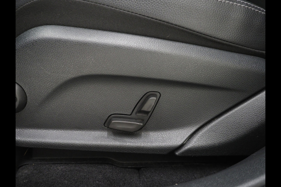 Mercedes-Benz GLC Coupé 300e 4MATIC | Schuifdak | Leder | 360 | Virtual | Sfeerlicht | Keyless | Stoelverwarming | Carplay