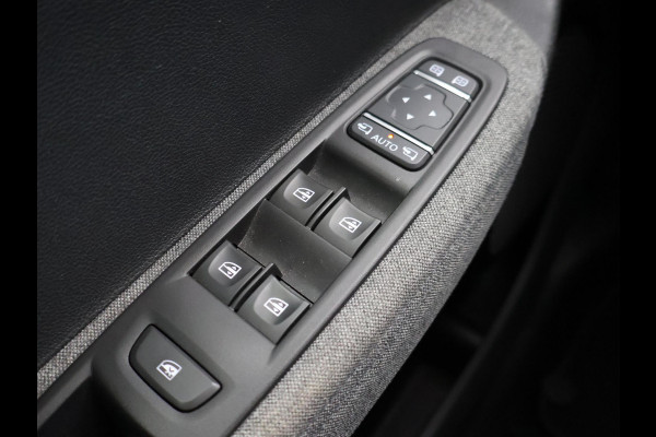 Renault ZOE R135 INTENS 52 kWh ACCU EIGENDOM + APPLE CARPLAY | LED | CAMERA