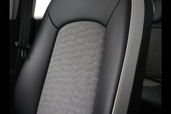 Renault ZOE R135 INTENS 52 kWh ACCU EIGENDOM + APPLE CARPLAY | LED | CAMERA