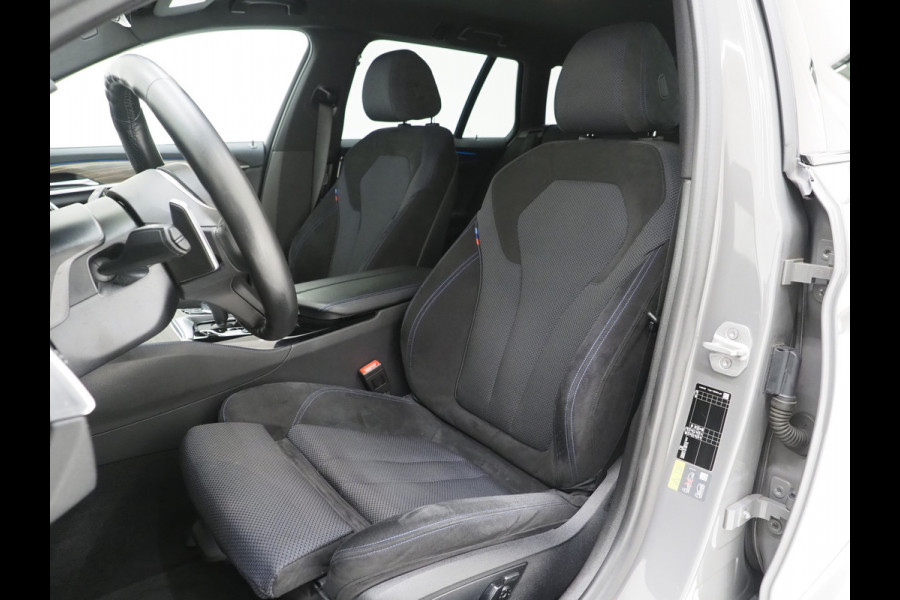 BMW 5 Serie Touring 530e M Sport Shadow Line | LaserLED | Trekhaak | Harman/Kardon | 360 | HUD | Sfeerlicht | Keyless | Carplay