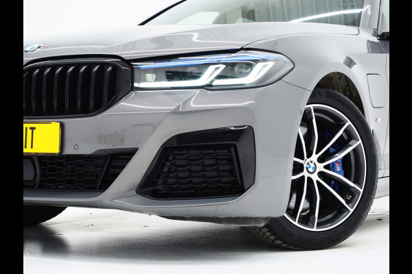 BMW 5 Serie Touring 530e M Sport Shadow Line | LaserLED | Trekhaak | Harman/Kardon | 360 | HUD | Sfeerlicht | Keyless | Carplay