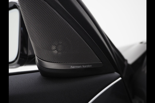 BMW 5 Serie Touring 530e M Sport Shadow Line | LaserLED | Trekhaak | Harman/Kardon | 360 | HUD | Sfeerlicht | Keyless | Carplay
