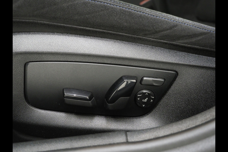BMW 5 Serie Touring 530e M Sport Shadow Line | LaserLED | Trekhaak | Harman/Kardon | 360 | HUD | Sfeerlicht | Keyless | Carplay