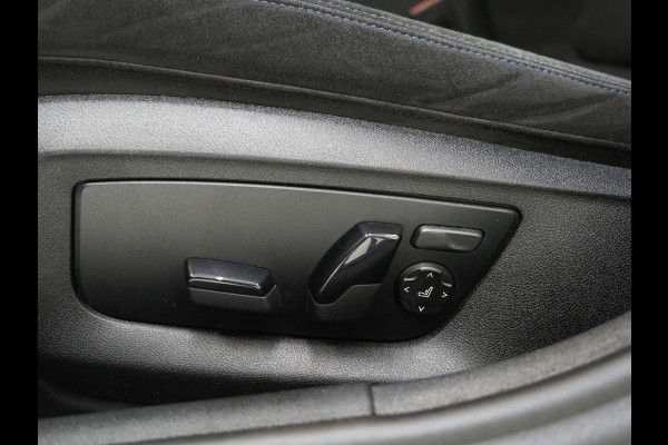 BMW 5 Serie Touring 530e M Sport Shadow Line | LaserLED | Trekhaak | Harman/Kardon | 360 | HUD | Sfeerlicht | Keyless | Carplay