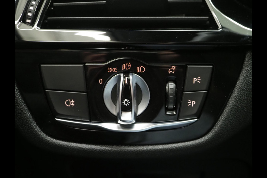 BMW 5 Serie Touring 530e M Sport Shadow Line | LaserLED | Trekhaak | Harman/Kardon | 360 | HUD | Sfeerlicht | Keyless | Carplay