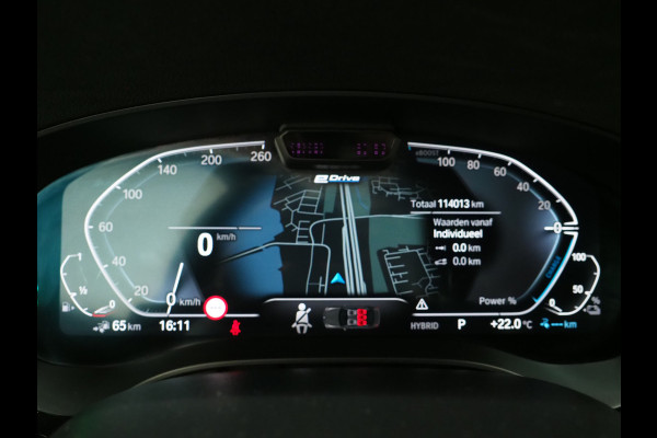 BMW 5 Serie Touring 530e M Sport Shadow Line | LaserLED | Trekhaak | Harman/Kardon | 360 | HUD | Sfeerlicht | Keyless | Carplay