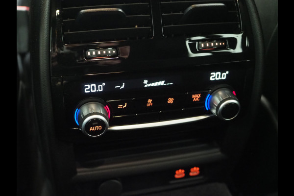 BMW 5 Serie Touring 530e M Sport Shadow Line | LaserLED | Trekhaak | Harman/Kardon | 360 | HUD | Sfeerlicht | Keyless | Carplay