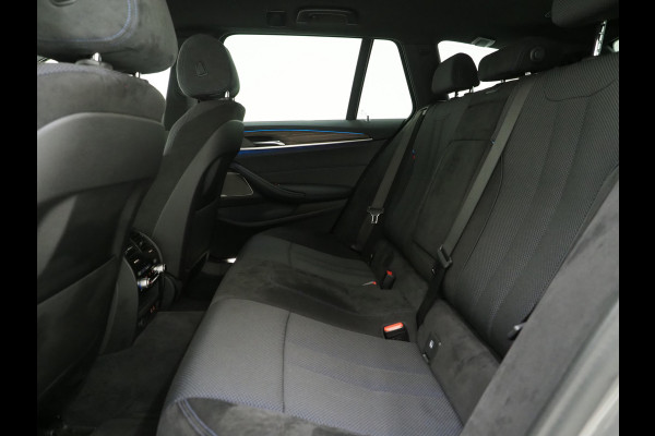 BMW 5 Serie Touring 530e M Sport Shadow Line | LaserLED | Trekhaak | Harman/Kardon | 360 | HUD | Sfeerlicht | Keyless | Carplay