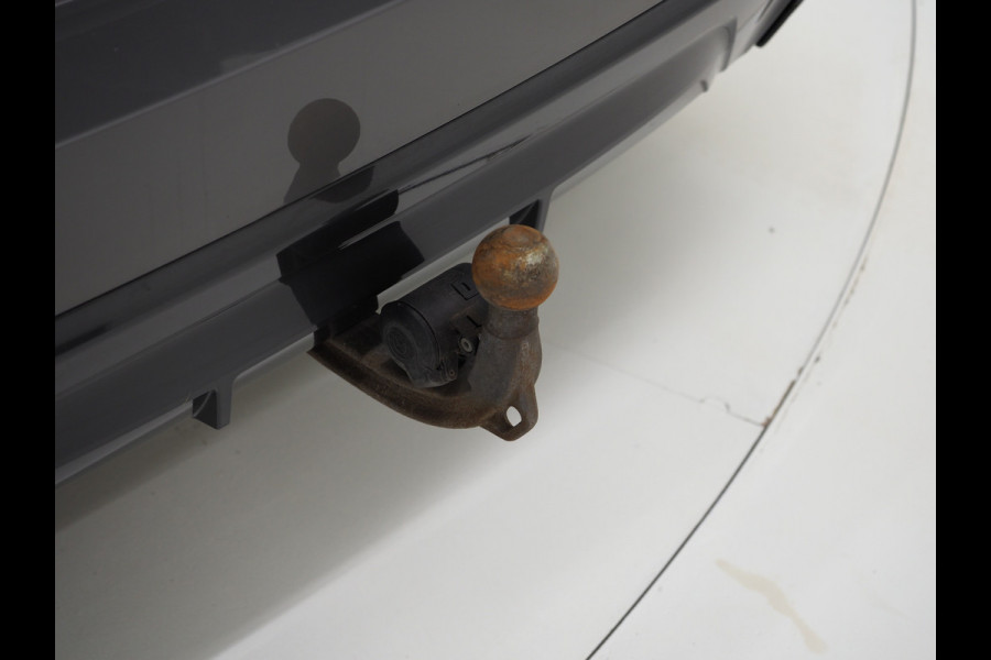 BMW 5 Serie Touring 530e M Sport Shadow Line | LaserLED | Trekhaak | Harman/Kardon | 360 | HUD | Sfeerlicht | Keyless | Carplay