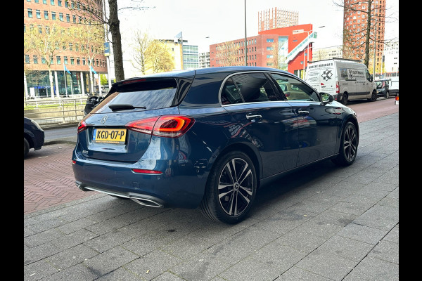 Mercedes-Benz A-Klasse 180 Business Leer Navi Carplay Sfeerverlichting