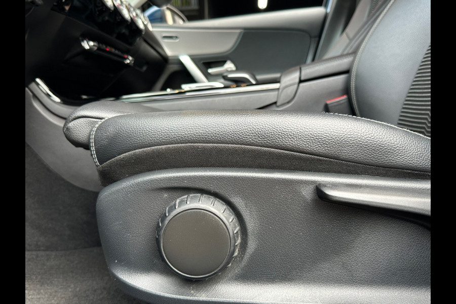 Mercedes-Benz A-Klasse 180 Business Leer Navi Carplay Sfeerverlichting
