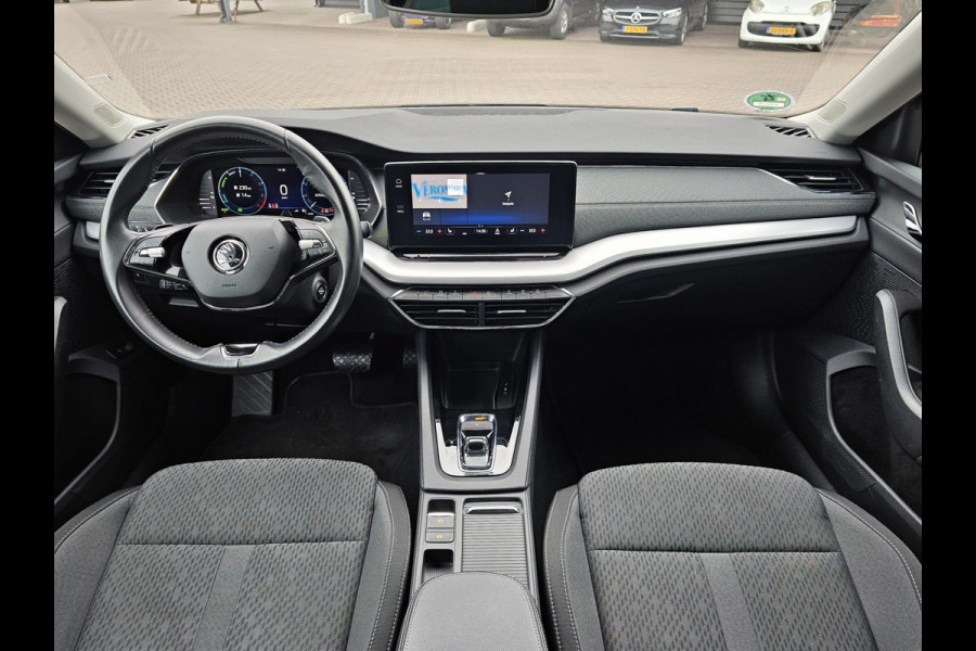 Škoda Octavia Combi 1.4 TSI iV PHEV Business Edition Plus | LED | Trekhaak | Stoelvewarming | Camera | SmartLink | ACC | Lane Assist |