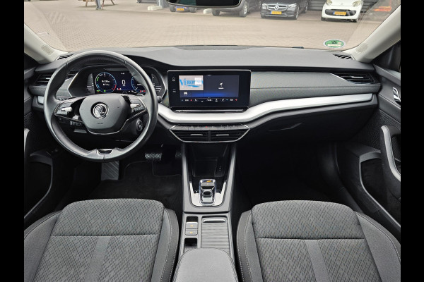 Škoda Octavia Combi 1.4 TSI iV PHEV Business Edition Plus | LED | Trekhaak | Stoelvewarming | Camera | SmartLink | ACC | Lane Assist |