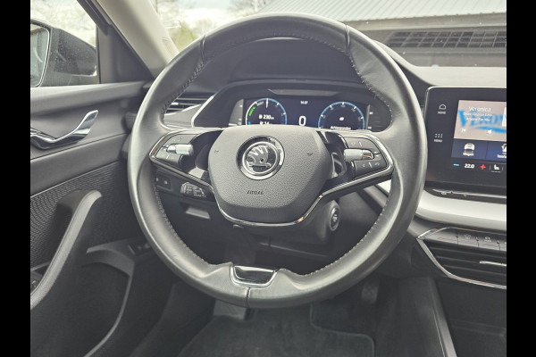 Škoda Octavia Combi 1.4 TSI iV PHEV Business Edition Plus | LED | Trekhaak | Stoelvewarming | Camera | SmartLink | ACC | Lane Assist |