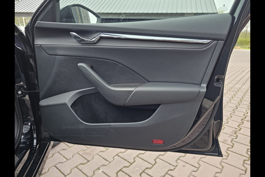 Škoda Octavia Combi 1.4 TSI iV PHEV Business Edition Plus | LED | Trekhaak | Stoelvewarming | Camera | SmartLink | ACC | Lane Assist |
