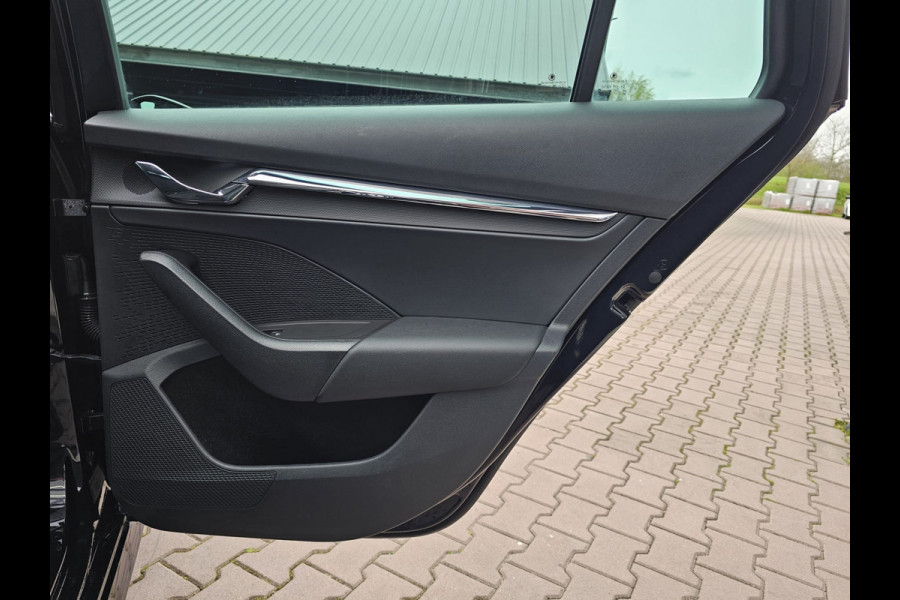 Škoda Octavia Combi 1.4 TSI iV PHEV Business Edition Plus | LED | Trekhaak | Stoelvewarming | Camera | SmartLink | ACC | Lane Assist |