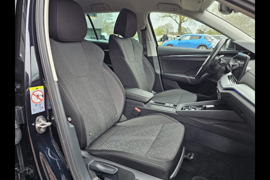 Škoda Octavia Combi 1.4 TSI iV PHEV Business Edition Plus | LED | Trekhaak | Stoelvewarming | Camera | SmartLink | ACC | Lane Assist |