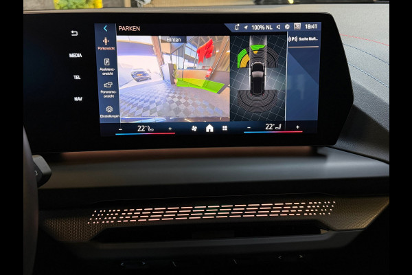 BMW 1-serie 120 M Sport Design Edition |FABRIEKSGARANTIE|DEALER ONDERHOUDEN|KEYLESS|CARPLAY|CAMERA|19INCH|SFEERVERLICHTING|