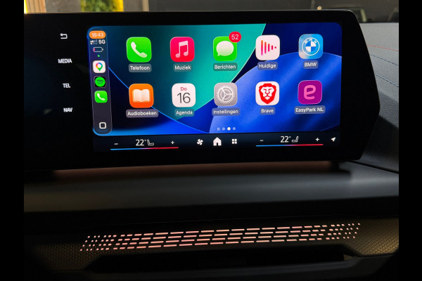 BMW 1-serie 120 M Sport Design Edition |FABRIEKSGARANTIE|DEALER ONDERHOUDEN|KEYLESS|CARPLAY|CAMERA|19INCH|SFEERVERLICHTING|