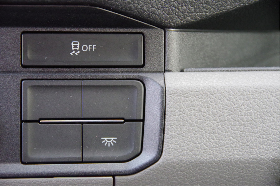 Volkswagen Crafter 35 2.0 TDI L3H2 177PK AUT. 2X SCHUIFDEUR, ADAPT. CRUISE, CAMERA, STUURVERWARMING, LEDER STUUR, CARPLAY, AIRCO, DUBBELE SCHUIFDEU