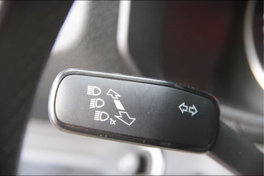 Volkswagen Crafter 35 2.0 TDI L3H2 177PK AUT. 2X SCHUIFDEUR, ADAPT. CRUISE, CAMERA, STUURVERWARMING, LEDER STUUR, CARPLAY, AIRCO, DUBBELE SCHUIFDEU