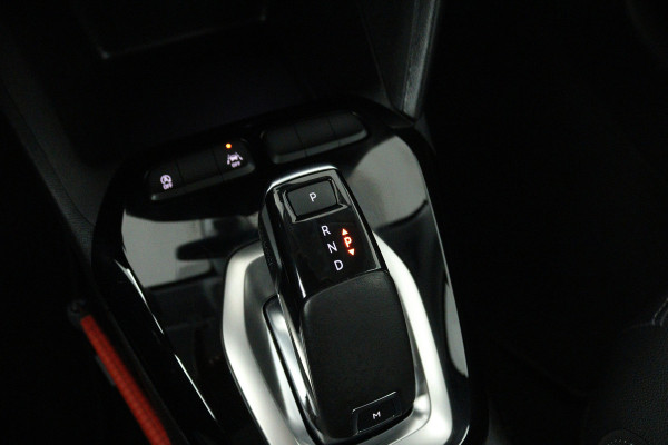 Opel Corsa 1.2 Elegance Automaat (CRUISE, CARPLAY NAVIGATIE, LED, 1e EIGENAAR, GOED ONDERHOUDEN)