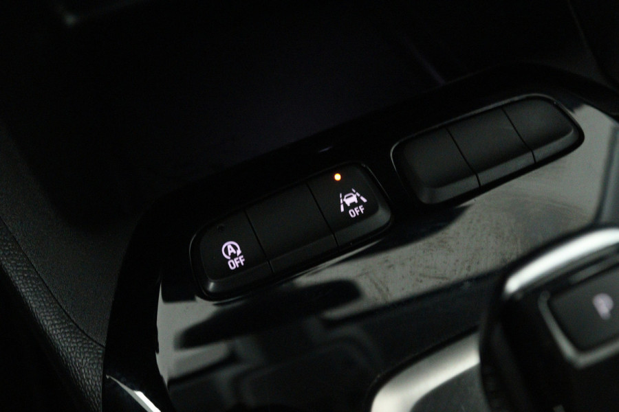 Opel Corsa 1.2 Elegance Automaat (CRUISE, CARPLAY NAVIGATIE, LED, 1e EIGENAAR, GOED ONDERHOUDEN)