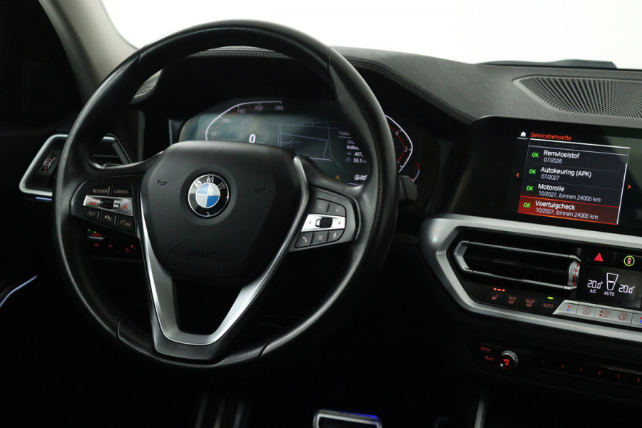 BMW 3-serie 330i High Executive (PANORAMADAK, STOELVERWARMING, CAMERA, COMFORTZETELS, DEALER ONDERHOUDEN)