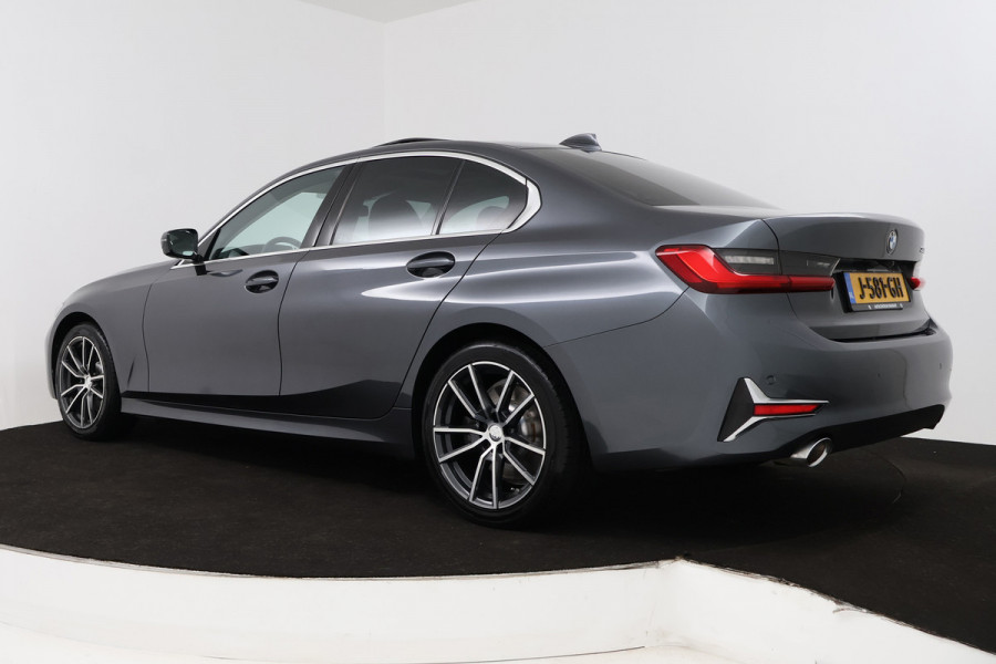 BMW 3-serie 330i High Executive (PANORAMADAK, STOELVERWARMING, CAMERA, COMFORTZETELS, DEALER ONDERHOUDEN)
