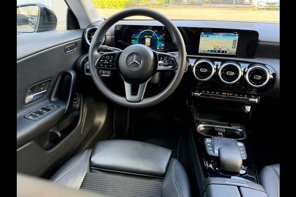 Mercedes-Benz CLA-Klasse Shooting Brake 250 e PHEV 218 Pk | Navigatie | Cruise | Climate | Half leder | 17".