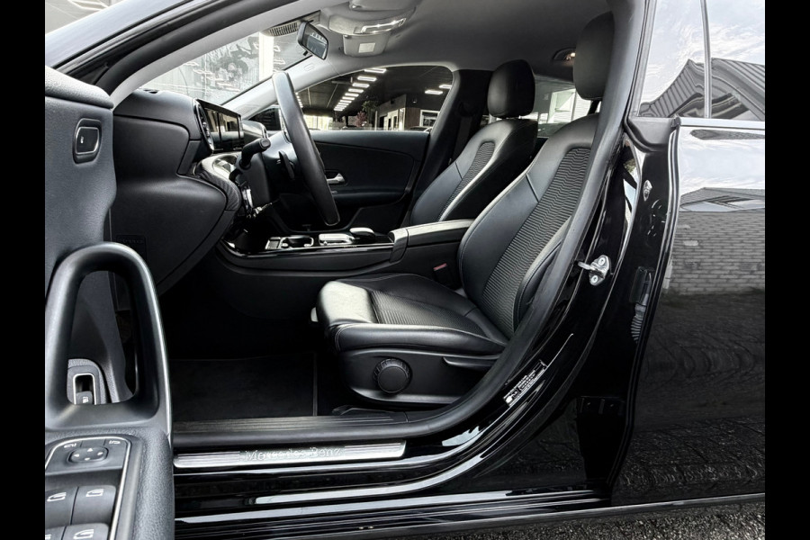 Mercedes-Benz CLA-Klasse Shooting Brake 250 e PHEV 218 Pk | Navigatie | Cruise | Climate | Half leder | 17".