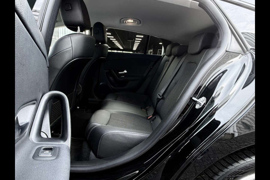 Mercedes-Benz CLA-Klasse Shooting Brake 250 e PHEV 218 Pk | Navigatie | Cruise | Climate | Half leder | 17".