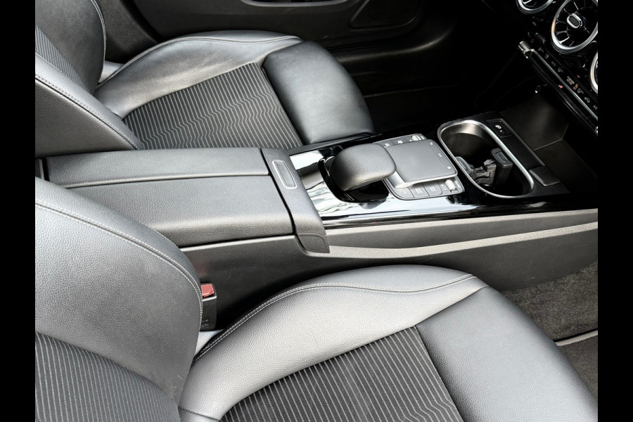 Mercedes-Benz CLA-Klasse Shooting Brake 250 e PHEV 218 Pk | Navigatie | Cruise | Climate | Half leder | 17".