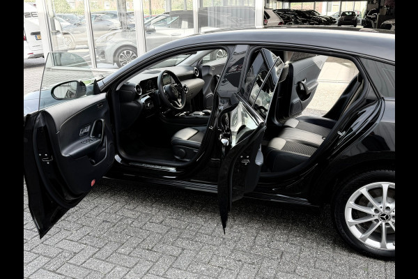Mercedes-Benz CLA-Klasse Shooting Brake 250 e PHEV 218 Pk | Navigatie | Cruise | Climate | Half leder | 17".