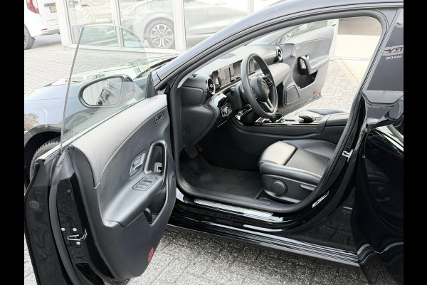 Mercedes-Benz CLA-Klasse Shooting Brake 250 e PHEV 218 Pk | Navigatie | Cruise | Climate | Half leder | 17".