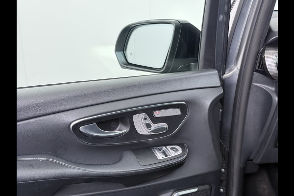 Mercedes-Benz Eqv 300 L2 7-Persoons Leder Captain Chairs SOH 95% Elek.Stoelen+Memory+Verwarmd Burmester®-Audio 360°Camera Navi Adap.Cruise Ecc Bus Elek.Schuifdeuren Lane Assist DAB Privacy Glas Elek.Achterklep VIP Vervoer