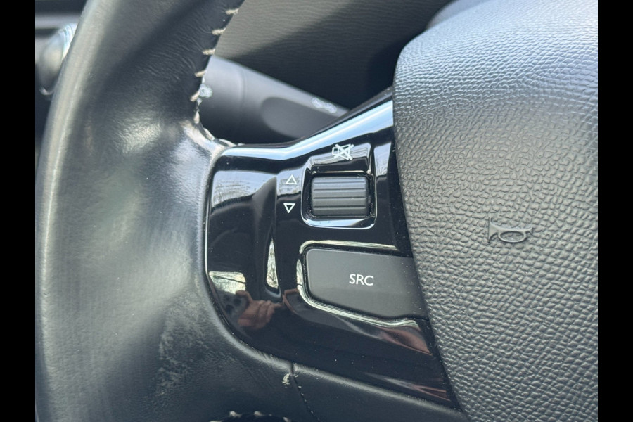 Peugeot 308 1.2 PureTech Allure Camera Full Led Carplay 5drs Zuinig en betrouwbaar