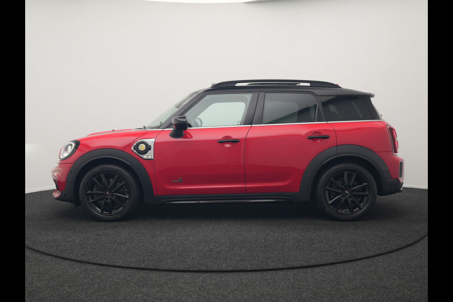 MINI Countryman Cooper S E ALL4 JCW PHEV 220pk Dealer O.H | Panodak | JCW Alcantara Sportstoelen Verwarmd | Head Up | Camera | Apple Carplay | Sfeerverlichting | Keyless | Virtual | Navigatie | DAB | Plug In Hybrid