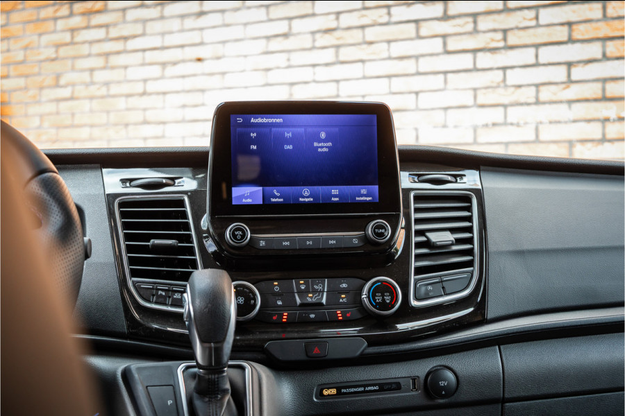 Ford Transit Custom MS-RT 320 2.0 TDCI L2H1 DC | ACC | BLIS | Bi-Xenon | Elek stoel | CarPlay | Navigatie | Camera | Stoelverwarming | L+R Schuifdeur | Lederen bekleding | Spoiler-pakket | Nieuwe APK | Verlengde fabrieksgarantie