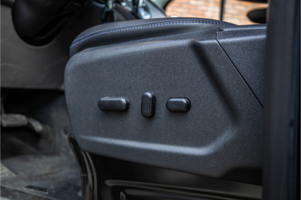 Ford Transit Custom MS-RT 320 2.0 TDCI L2H1 DC | ACC | BLIS | Bi-Xenon | Elek stoel | CarPlay | Navigatie | Camera | Stoelverwarming | L+R Schuifdeur | Lederen bekleding | Spoiler-pakket | Nieuwe APK | Verlengde fabrieksgarantie