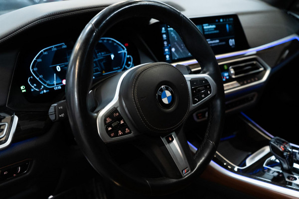 BMW X5 xDrive45e M-SPORT BOMVOL|Skylounge|Massage|TV|H&K|HUD|Pano|22"|Memory|